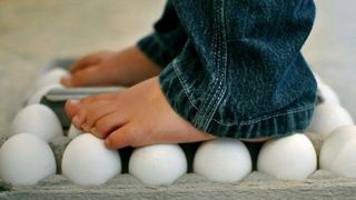 4 "trò lừa" cực hay có thể làm với 1 quả trứng