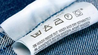 5 Sai lầm thường thấy khi giặt quần jeans bằng máy giặt