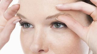 6 bước giúp giảm mỏi mắt hiệu quả cho dân văn phòng