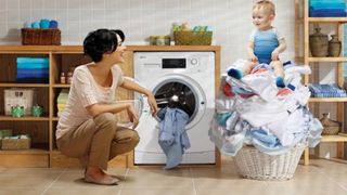 6 lỗi giặt ủi “tàn phá” quần áo