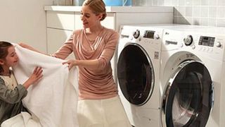 8 lỗi giặt sấy tàn phá quần áo khủng khiếp