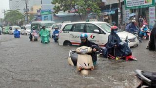 Cách giúp bạn "né" được những chỗ bị ngập nước tại TP.HCM và Hà Nội trong mùa mưa