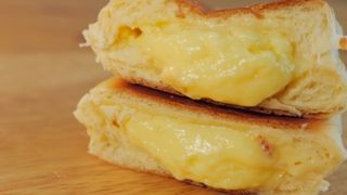 Cách làm bánh mì nhân sữa bằng chảo chống dính