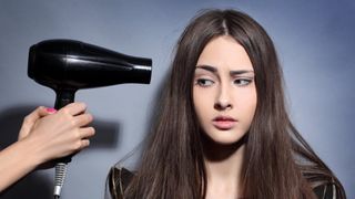 Cách sử dụng máy sấy tóc an toàn