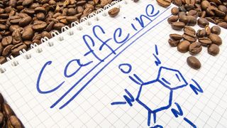 Caffeine là gì? Caffeine có thể dã rượu được hay không? Các loại đồ uống chứa caffein