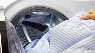 Những chú ý khi giặt giũ quần áo