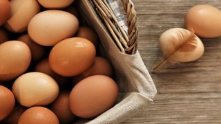 Tất tần tật về trứng, cách chọn trứng tươi ngon, cách bảo quản và cách phân biệt trứng giả