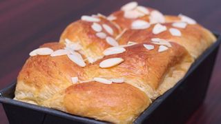 [Video] Chi tiết cách làm Bánh mì hoa cúc - Harrys Brioche Bread cực ngon dễ làm tại nhà