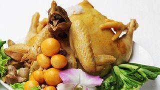 7 món ngon "hồi sinh" thịt gà luộc còn thừa ngày Tết