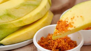 Cách làm muối tôm Tây Ninh đơn giản chấm trái cây siêu ngon