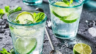 Nước Soda là gì? 4 cách pha chế soda đơn giản giải nhiệt mùa hè