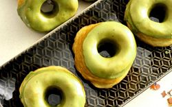 Cách làm bánh donut trà xanh - Donut matcha thơm ngon dễ làm không cần lò nướng