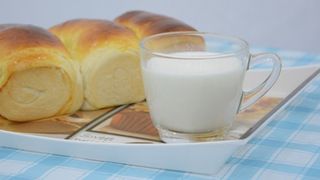 [Video] Hướng dẫn chi tiết cách làm bánh mì ngọt dễ làm tại nhà