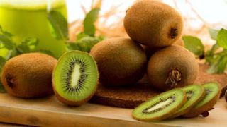 6 công dụng của quả kiwi đối với sức khỏe và một số món ăn từ kiwi