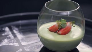 Cách làm bánh pudding trà xanh trong trà sữa thơm ngon mềm mịn đơn giản dễ làm