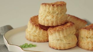 Cách làm bánh Scone thơm mềm mịn đơn giản cho buổi trà chiều