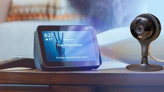 Cách xem và theo dõi camera an ninh trong nhà bằng màn hình thông minh Amazon Echo