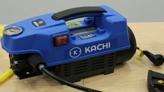 Máy rửa xe Kachi của nước nào? Có tốt không, có nên mua không?