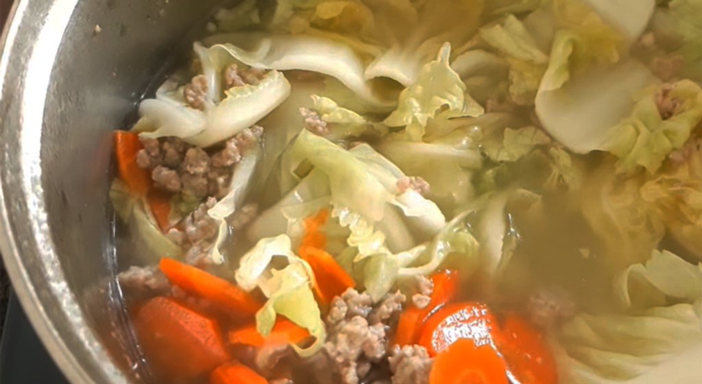 Nấu canh cải thảo thịt xay