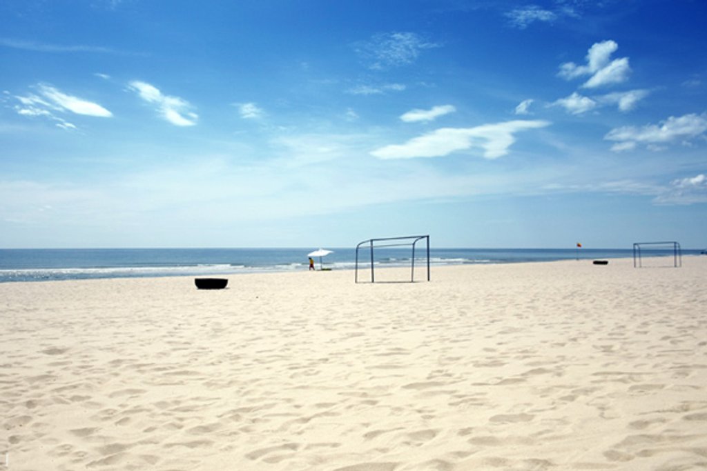Các bãi biển hoang sơ ở Quảng Bình.