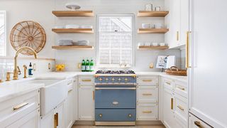 Kiến trúc sư bày cách sử dụng gam màu trắng và 5 kiểu kết hợp "đình đám" cho không gian bếp của các gia đình