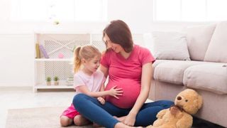 Bong nút nhầy tử cung sớm: Hiểu để xử lý đúng