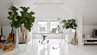 Những lý do vô cùng thuyết phục để bạn lựa chọn gam màu trắng đẹp hoàn hảo cho góc làm việc tại nhà