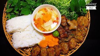 Ở Sài Gòn nhưng lại trót mê bún chả Hà Nội, vợ đảm vào bếp một thoáng đã có bữa ăn thơm ngon chuẩn vị