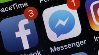 Facebook Messenger cập nhật tính năng gỡ tin nhắn vô thời hạn, cư dân mạng "nửa mừng, nửa lo"