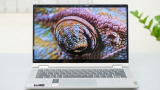 Đánh giá Lenovo IdeaPad Flex 5i 14 inch: Laptop đa dụng sáng giá ở phân khúc dưới 20 triệu đồng