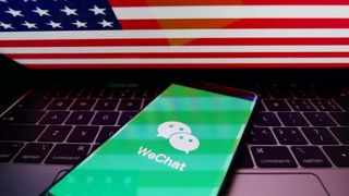 iPhone có thể mất 30% doanh số vì lệnh cấm WeChat