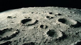 Các nhà khoa học Ấn Độ phát triển thành công quy trình làm gạch xây dựng trên Mặt Trăng