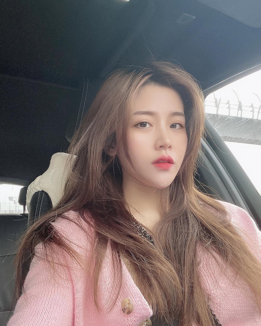 Nam Em đổi kiểu tóc bị so với Rosé Black Pink nhưng phản ứng kịch liệt  của netizen Việt mới đáng ngạc nhiên  TinNhaccom