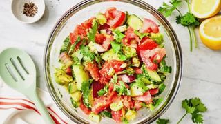 Giảm cân không còn khó khăn với món salad làm trong 10 phút mà ngon vô cùng