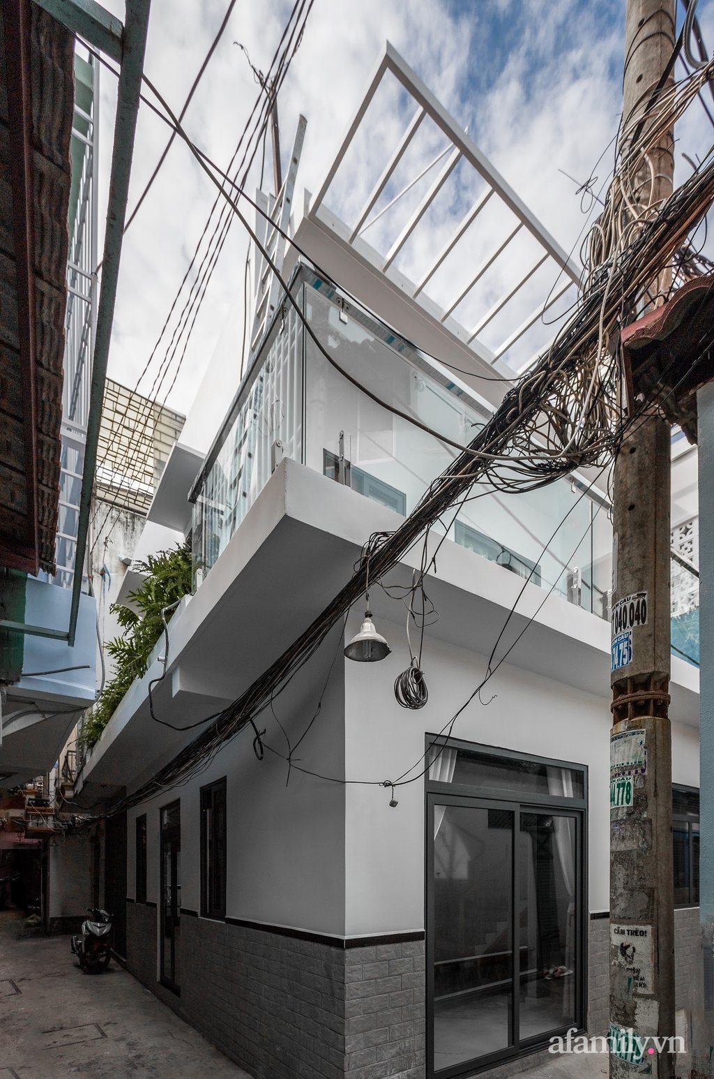 Không gian được kiến trúc sư Nguyễn Đỗ Anh Quý thay đổi diện mạo từ ngoài vào trong.
