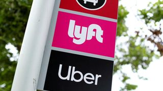 Uber và Lyft phải công nhận tài xế là nhân viên chứ không phải ‘đối tác độc lập’