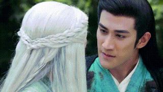 Tai nạn makeup chết cười trong phim Hoa ngữ: “Trúng độc” đến trắng môi, bệch mũi chỉ vì… hôn bạn diễn mặt bự phấn