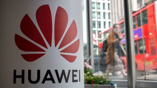 Anh cấm lắp đặt thiết bị 5G Huawei từ tháng 9/2021