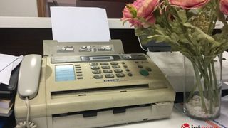 Tại sao những chiếc máy fax vẫn còn tồn tại đến nay?