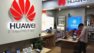 Thiết bị viễn thông Huawei bị cấm hoàn toàn tại Mỹ