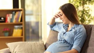 Mẹ khóc nhiều khi mang thai “coi chừng” bé yêu bị ảnh hưởng!