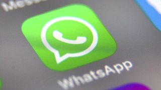 Facebook bị sờ gáy sau khi ép người dùng WhatsApp chia sẻ dữ liệu cá nhân
