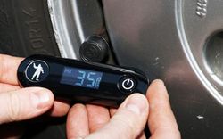 10 lưu ý quan trọng khi chọn mua cảm biến áp suất lốp xe cho ô tô