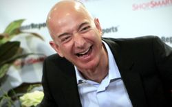 Chuyện lạ ở Amazon: Vốn hóa thị trường lên đến 1,69 nghìn tỷ USD nhưng không lãnh đạo nào ngoài gia đình Jeff Bezos trở thành tỷ phú