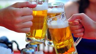 Tác hại của rượu bia đối với nam giới: Coi chừng bị rối loạn cương dương